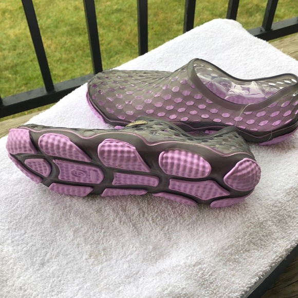 NEW! Cute Water Shoes. - Picture 2 of 6